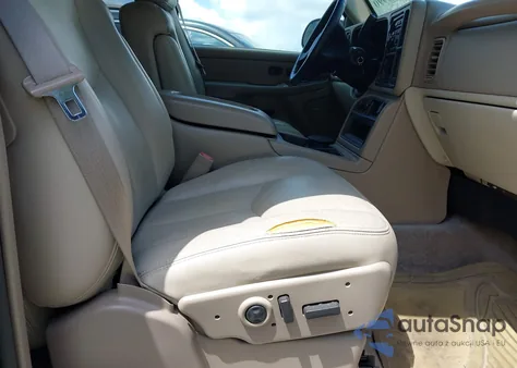 2004 Chevrolet Tahoe Lt z USA, uszkodzony, nr VIN 1GNEK13ZX4R247731